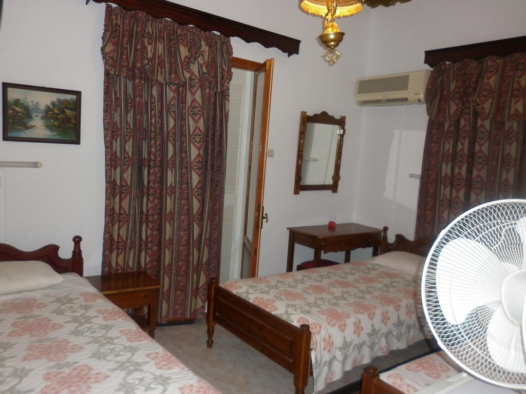 Miramare Hotel Lakkíon 객실 사진